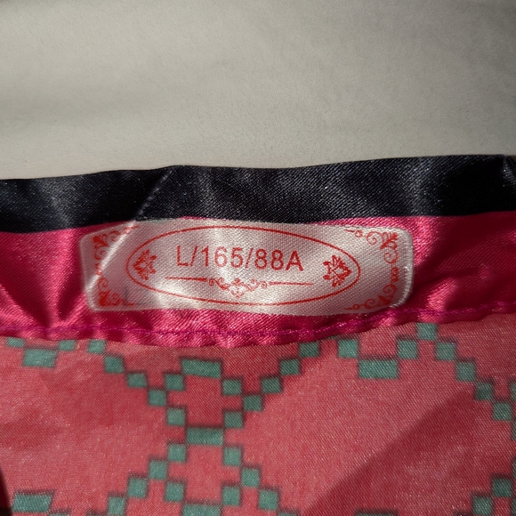 👑Super cute pajamas size small - Picture 10 of 10